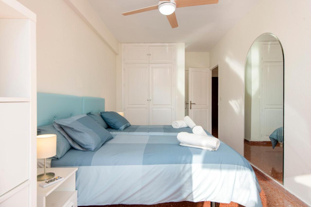 Apartamento Alef Apartment Torremolinos Bagian luar foto