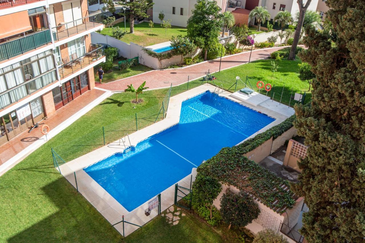 Apartamento Alef Apartment Torremolinos Bagian luar foto